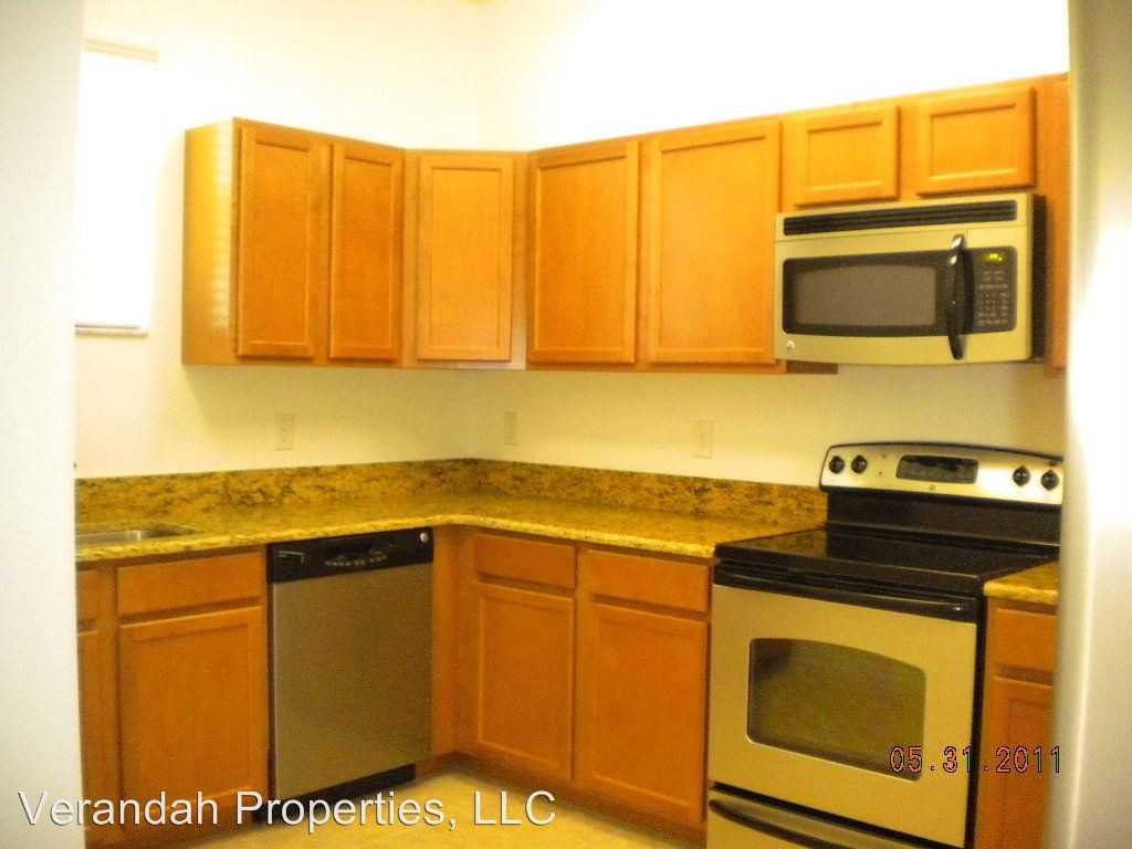 1609 Priory Cir - Photo 2 of 17