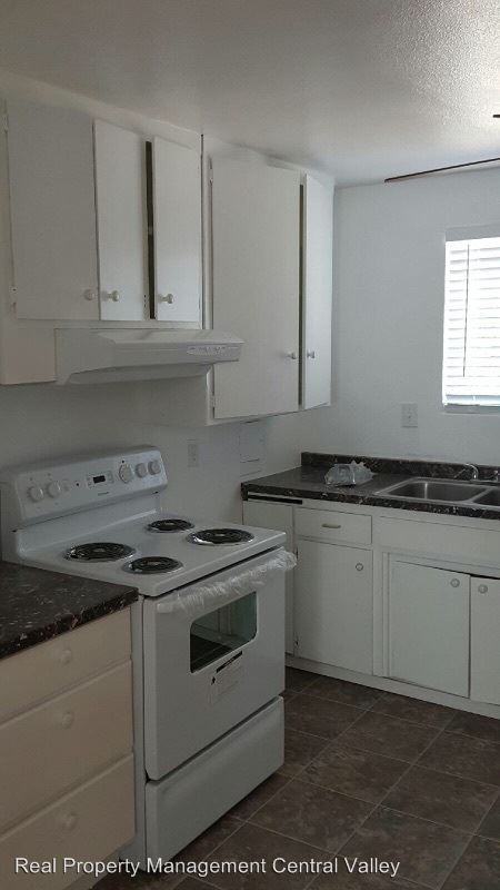 4472 Griffin Rd - Photo 2 of 10