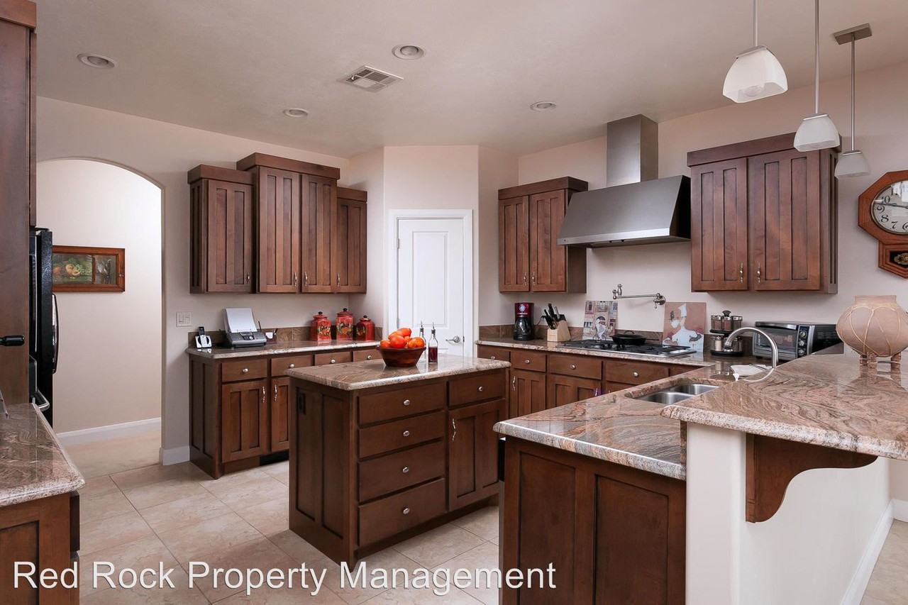 1067 E Silver Falls Dr - Photo 2 of 29