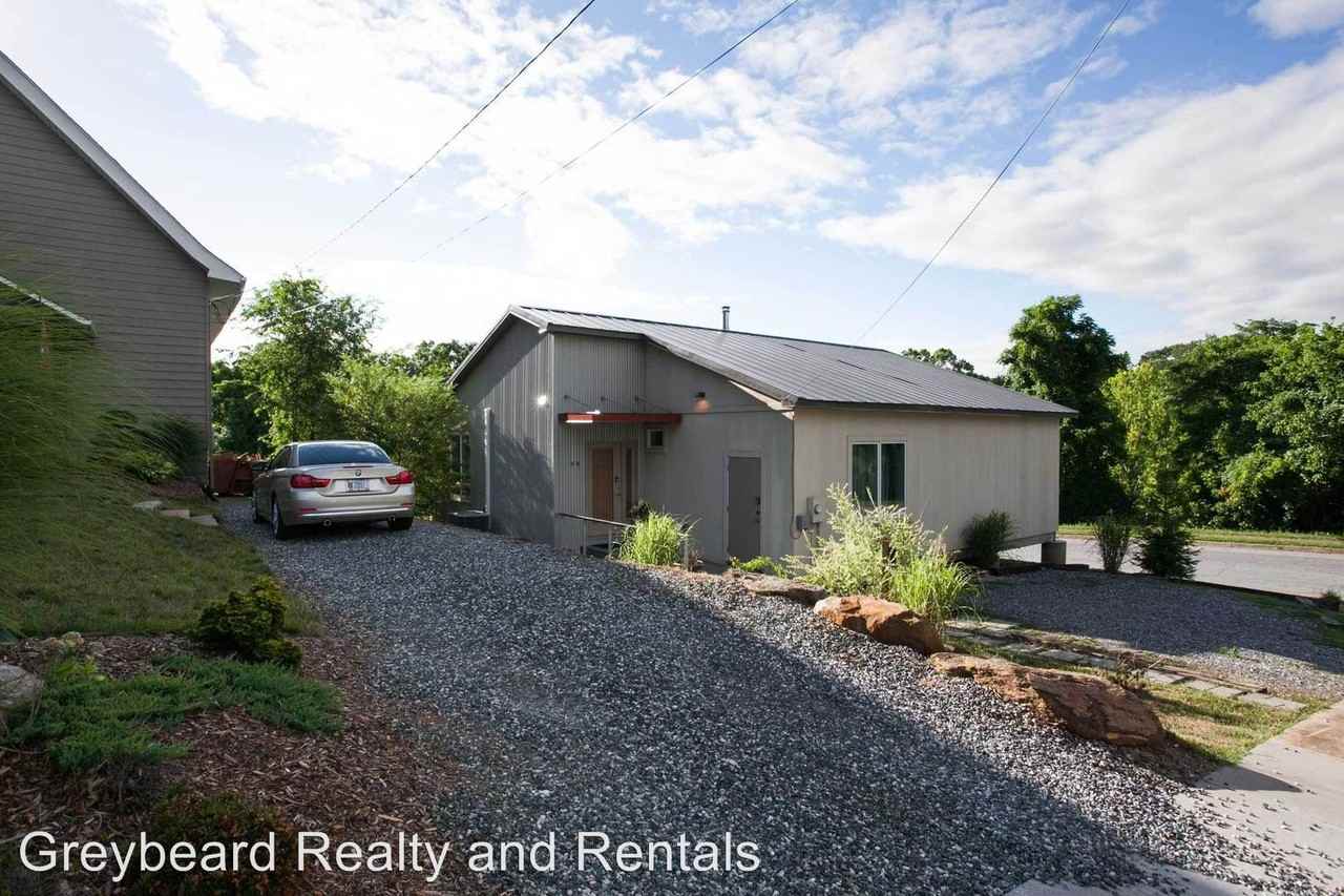 98 Ora St - Photo 2 of 19