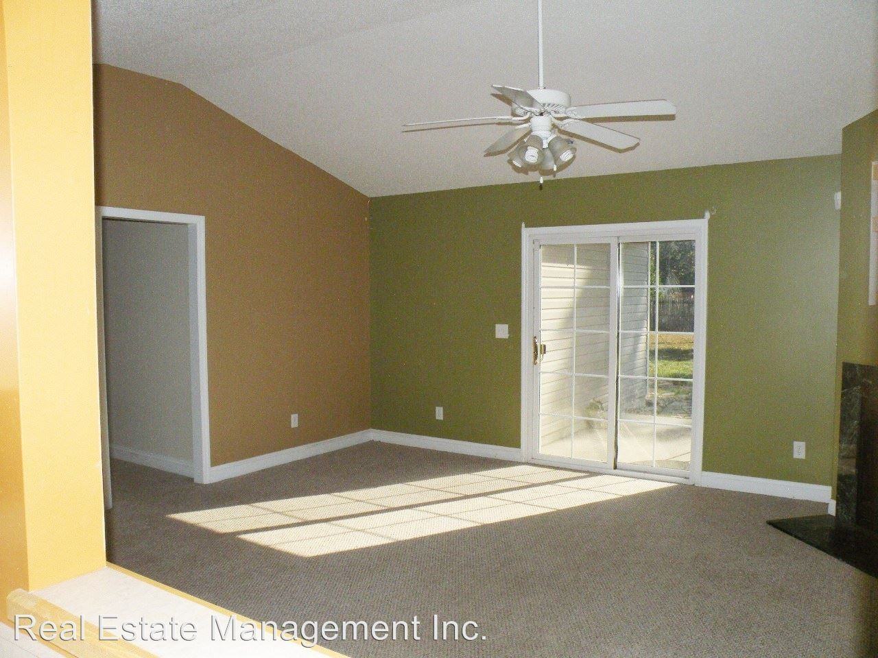 110 Secretariat Dr - Photo 3 of 12