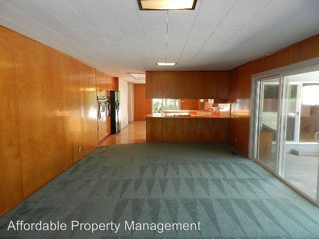 711 Yaro Ct - Photo 3 of 7