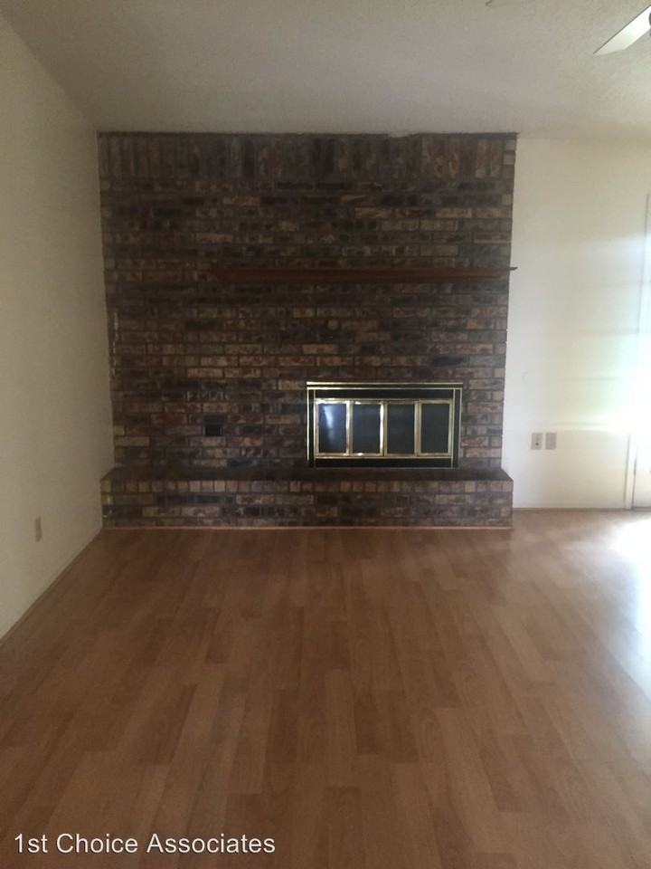 350 Woodhill Way Ct - Photo 2 of 9