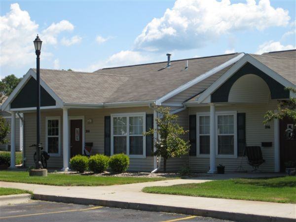 South Street Apartments - Photo 2 of 17
