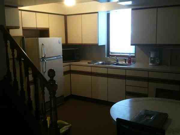 264 W 16th St - Photo 2 of 10