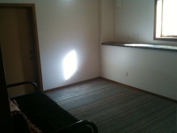 264 W 16th St - Photo 3 of 10