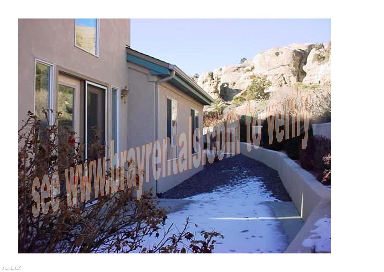 401 Sand Cliff Ct - Photo 3 of 8