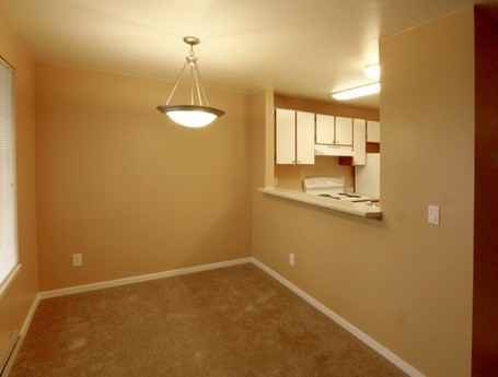 Chinook Park Apartments - Photo 3 of 6