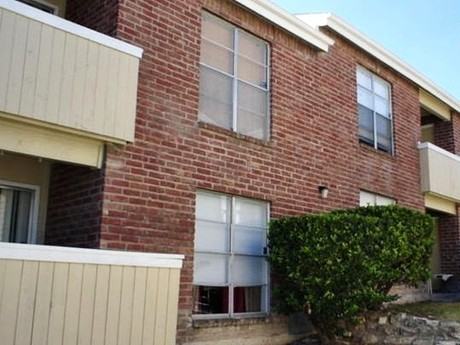 Windbury Apartments Homes - Photo 2 of 6