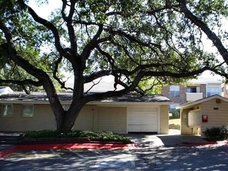 Windbury Apartments Homes - Photo 3 of 6