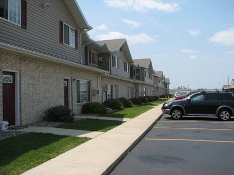 Royal Oaks Townhomes - Photo 3 of 6