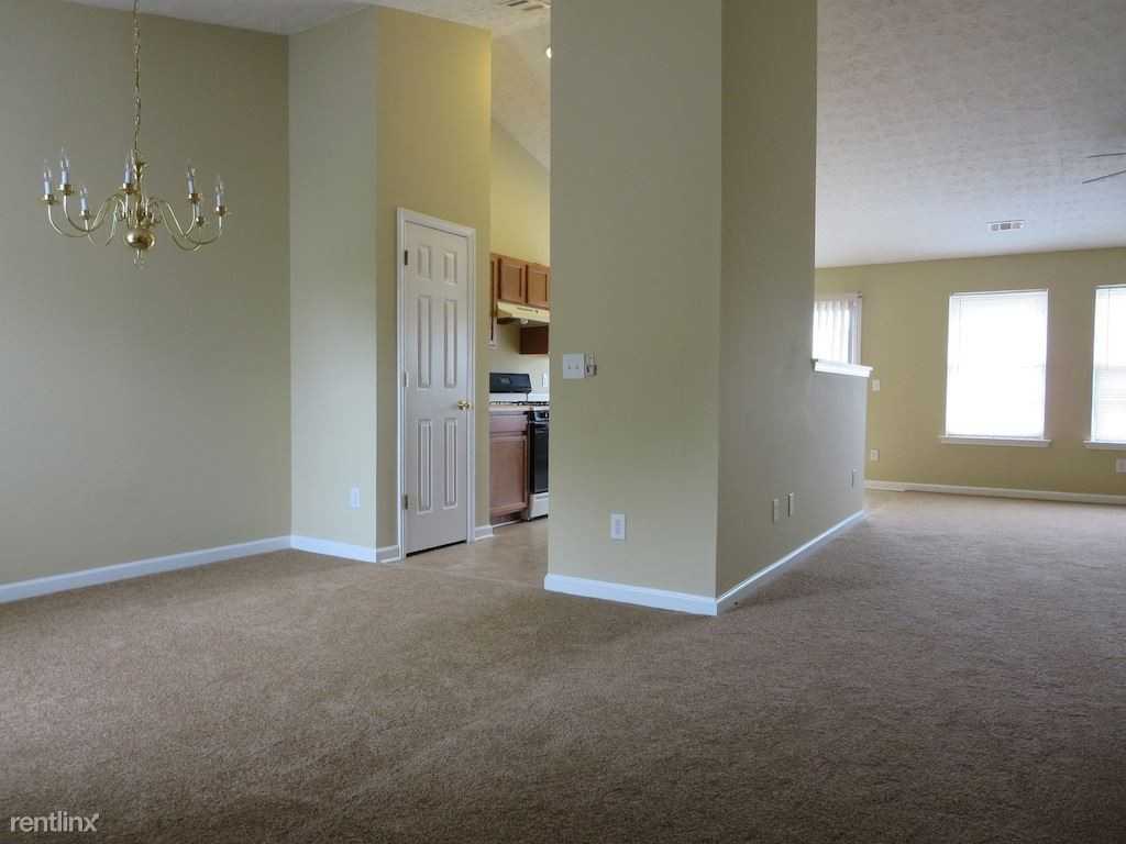 1227 Andrews Dr - Photo 3 of 10