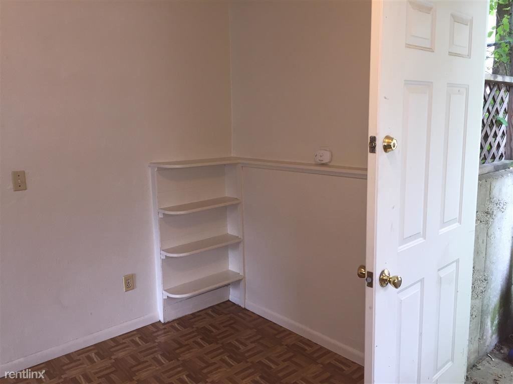 2507 Selma St - Photo 3 of 10
