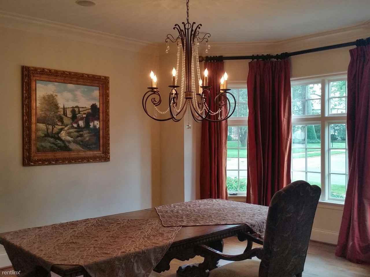 807 Sunset Dr - Photo 2 of 10