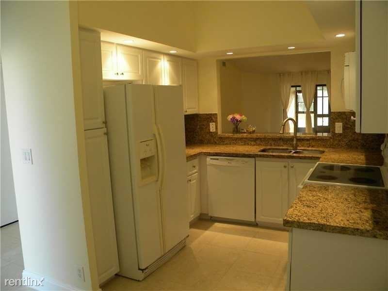 16606 Greens Edge Cir - Photo 2 of 5