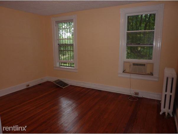 26 14th St NE - Photo 3 of 9