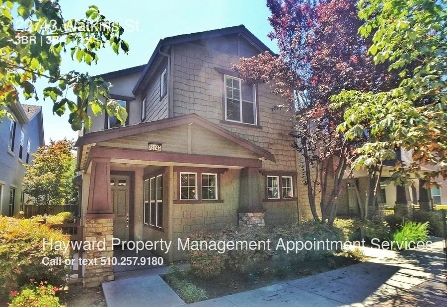 22743 Watkins St - Photo 2 of 12