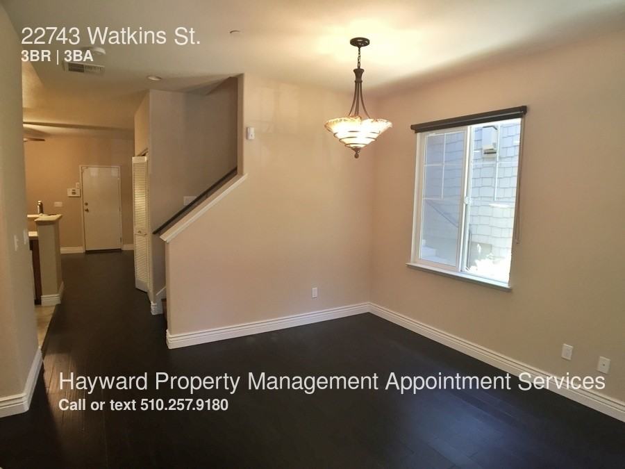 22743 Watkins St - Photo 3 of 12