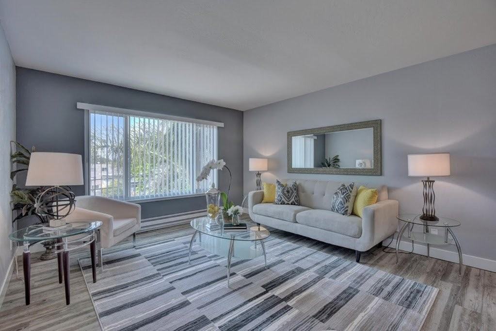 1341 Jefferson Ave - Photo 2 of 6