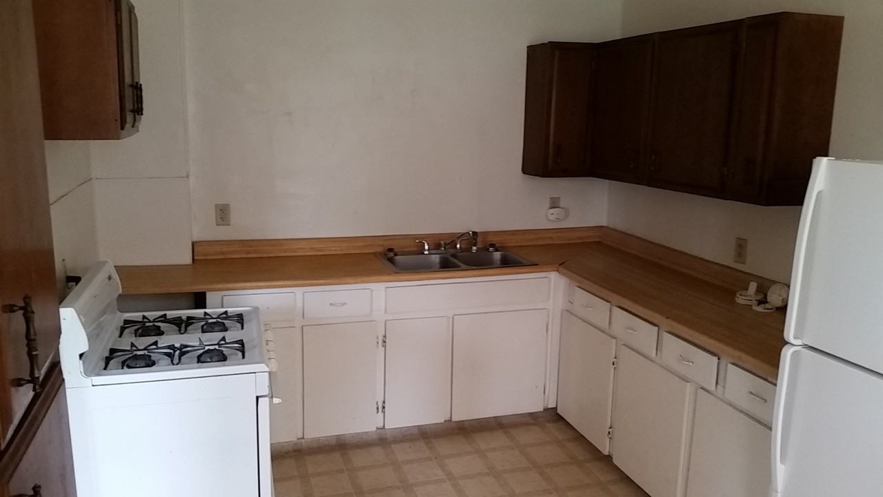 912 N Harrison St - Photo 2 of 20