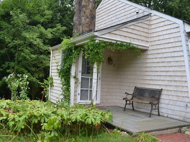 61 Saw Mill Ln - Photo 2 of 15
