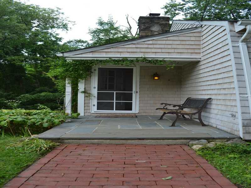 61 Saw Mill Ln - Photo 3 of 15