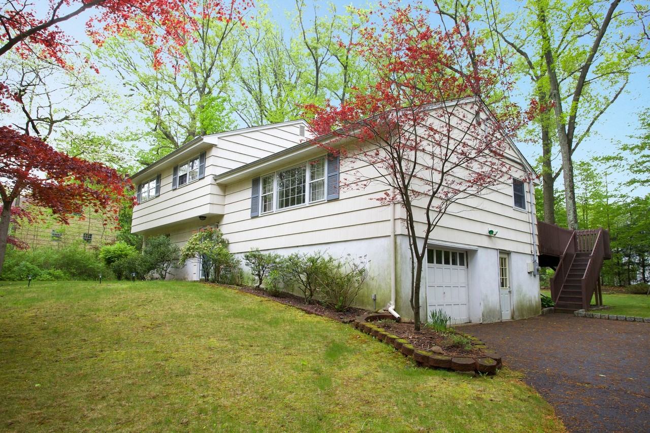 19 Dearborn Dr - Photo 3 of 19