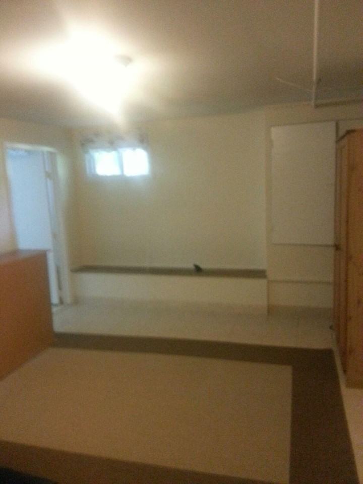 1 Wilshire Dr - Photo 3 of 6