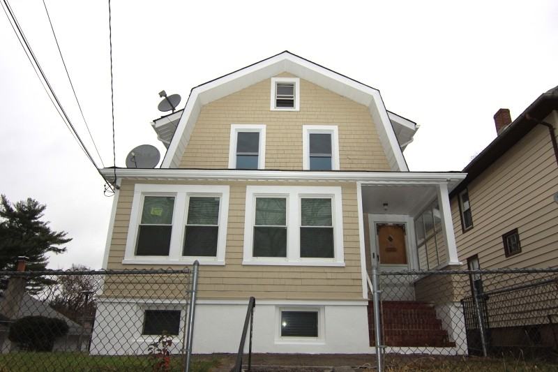 140 William St #2ndFL - Photo 2 of 8