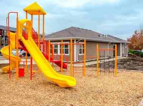 Park Winds Apartments - Photo 3 of 6