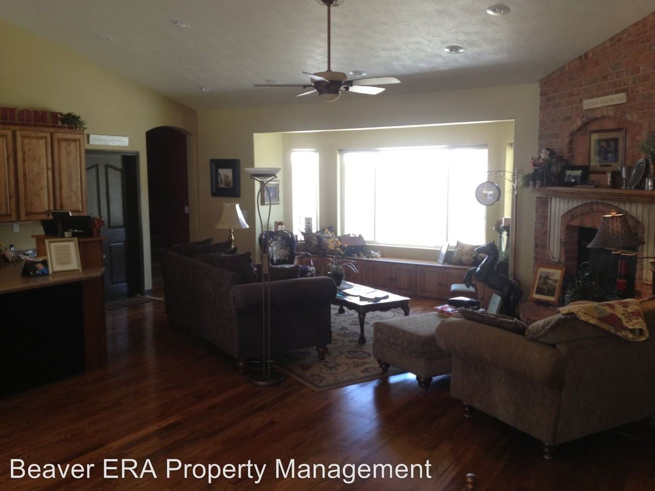 2445 Navajo Trail N - Photo 3 of 50