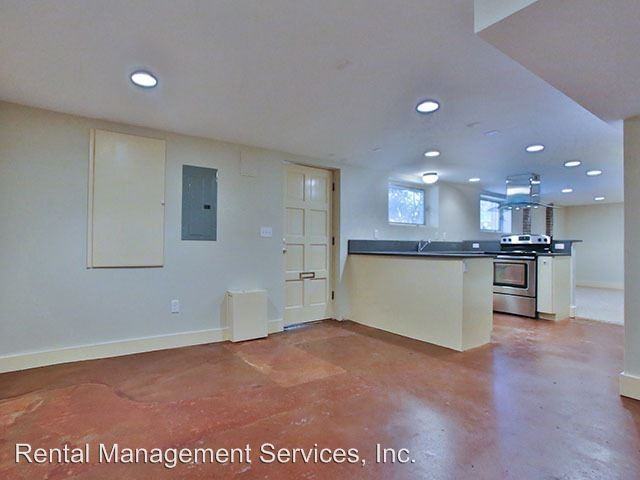 2443 SE Clinton St - Photo 2 of 13