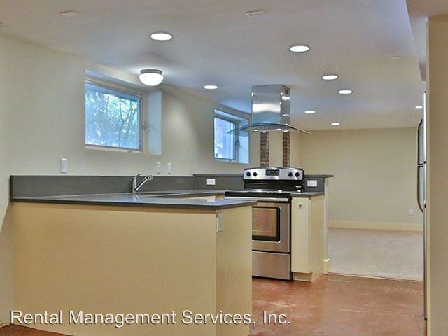 2443 SE Clinton St - Photo 3 of 13