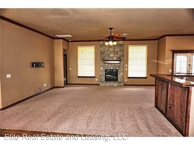 2729 NW 155th St - Photo 3 of 20