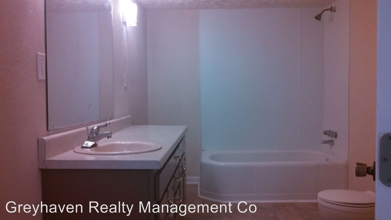 5615 St Elmo Ave - Photo 2 of 12