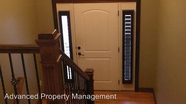 209 Starlight Ln - Photo 2 of 28
