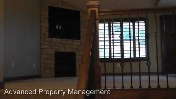 209 Starlight Ln - Photo 3 of 28