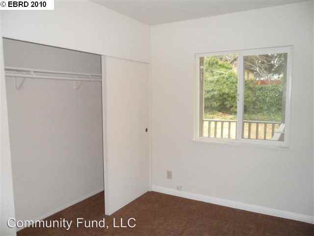 1204 78th Ave - Photo 3 of 5