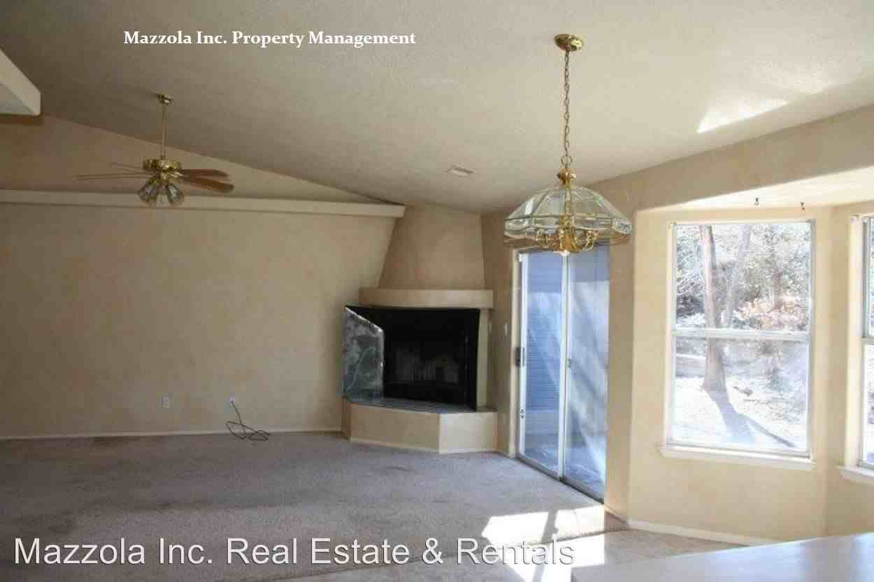 78 Steeplechase Dr - Photo 2 of 11