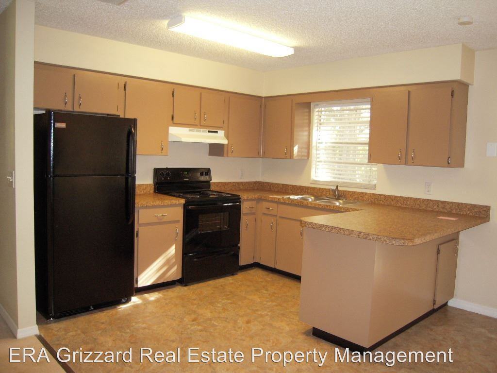 27723 Lisa Dr - Photo 2 of 14