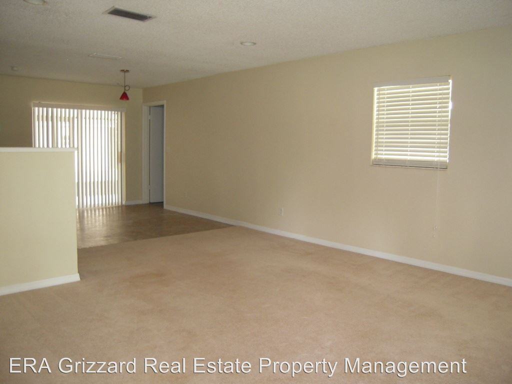 27723 Lisa Dr - Photo 3 of 14