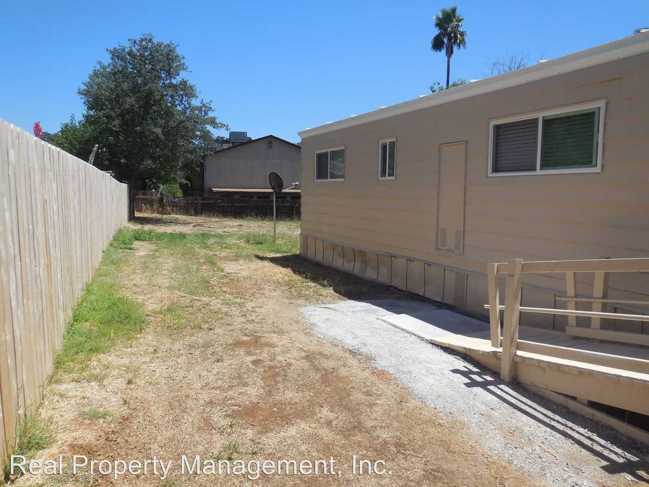 2725 Oxford Rd - Photo 3 of 24