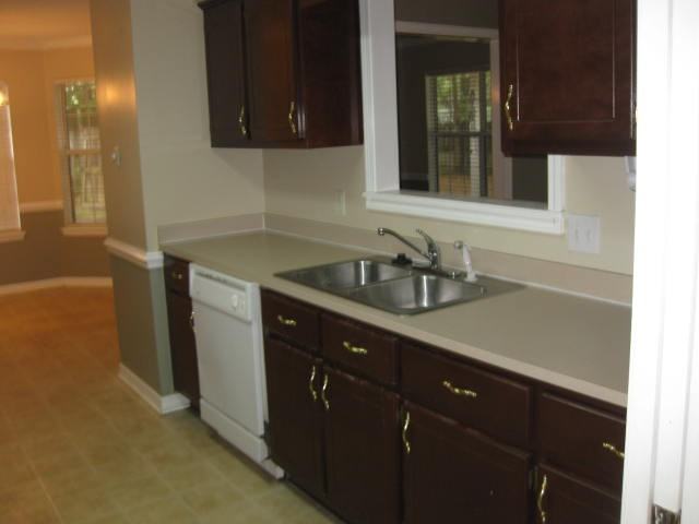 8017 Woodbrook Ct - Photo 3 of 19