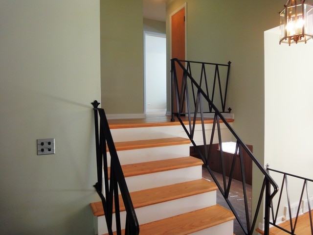 957 Brookside Ln - Photo 2 of 20
