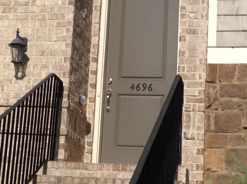 4696 Pine St - Photo 2 of 35