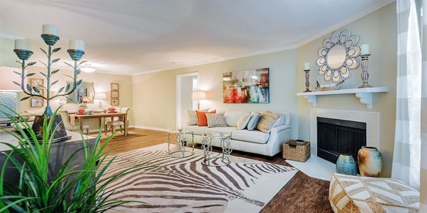 517 West 8th St. - Photo 3 of 5