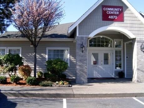 College Glen Apartments - Photo 3 of 6