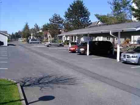 College Glen Apartments - Photo 2 of 6