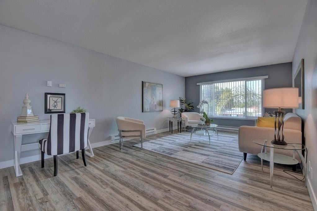 1353 Jefferson Ave - Photo 3 of 6