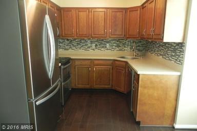 15645 Montview Dr - Photo 3 of 30